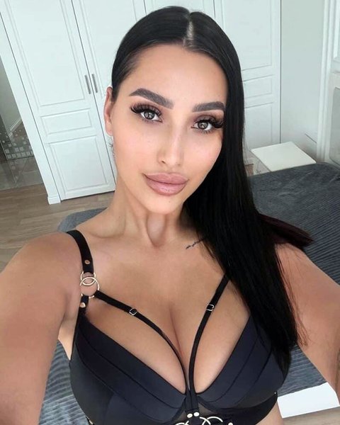 Anna z Prahy 3 (24 let)