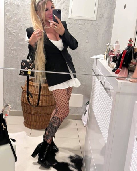 Sylvie-77 z Prahy 3 (38 let)