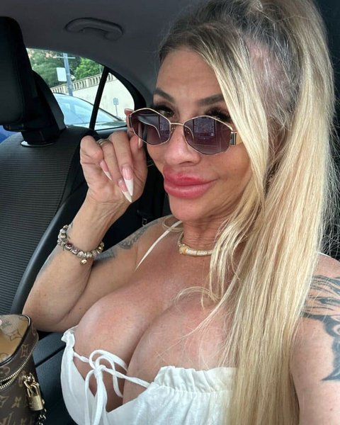 Sylvie-77 z Prahy 3 (38 let)