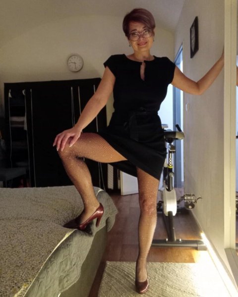 Zuzka z Prahy 3 (39 let)