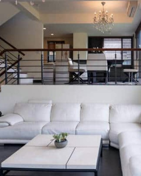 Kylie Soukromý penthouse z Prahy 5 (26 let)